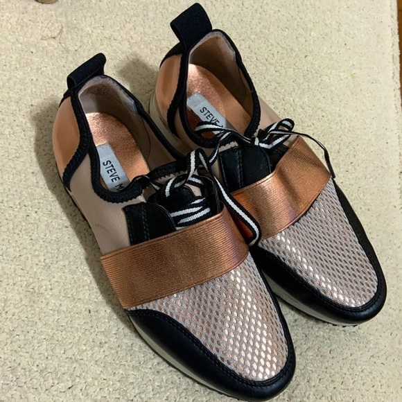 Kids Steve Madden shoes - Picture 2 of 8